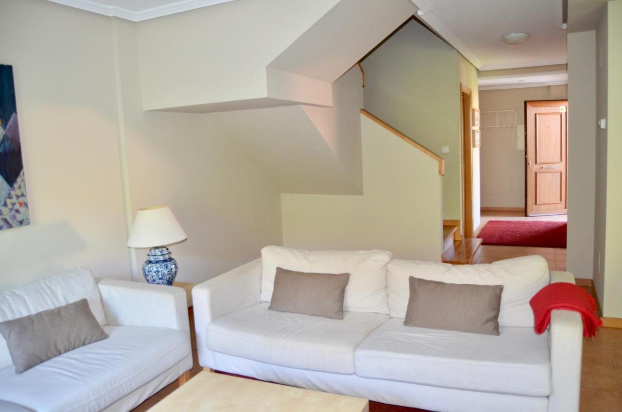 Precioso Adosado En Urbanizacion Con Campo De Golf Villa Mino Eksteriør billede